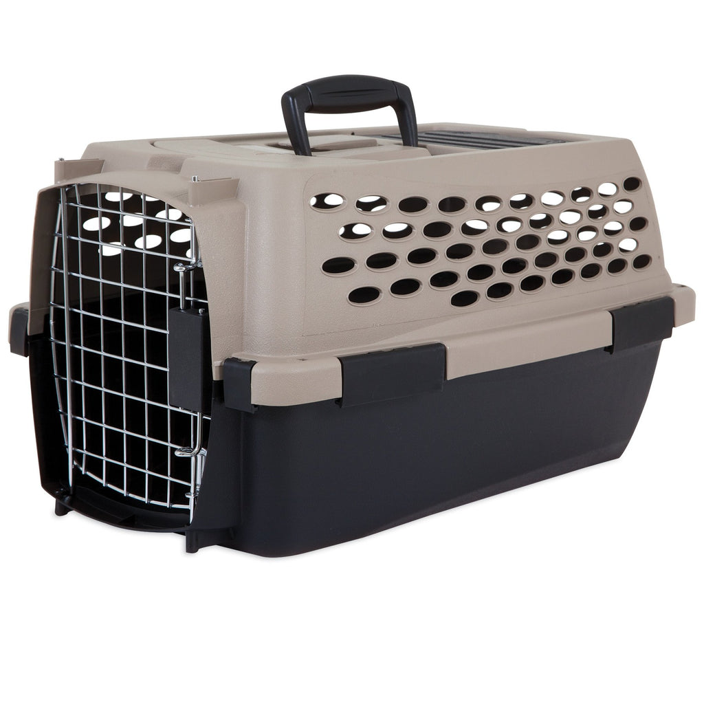 PetTravel animal carrier for small pet with ventilation and easy-open latch